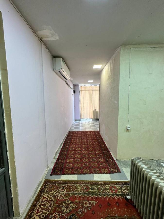 예레반 Vahe'S Family Guests House 아파트 외부 사진