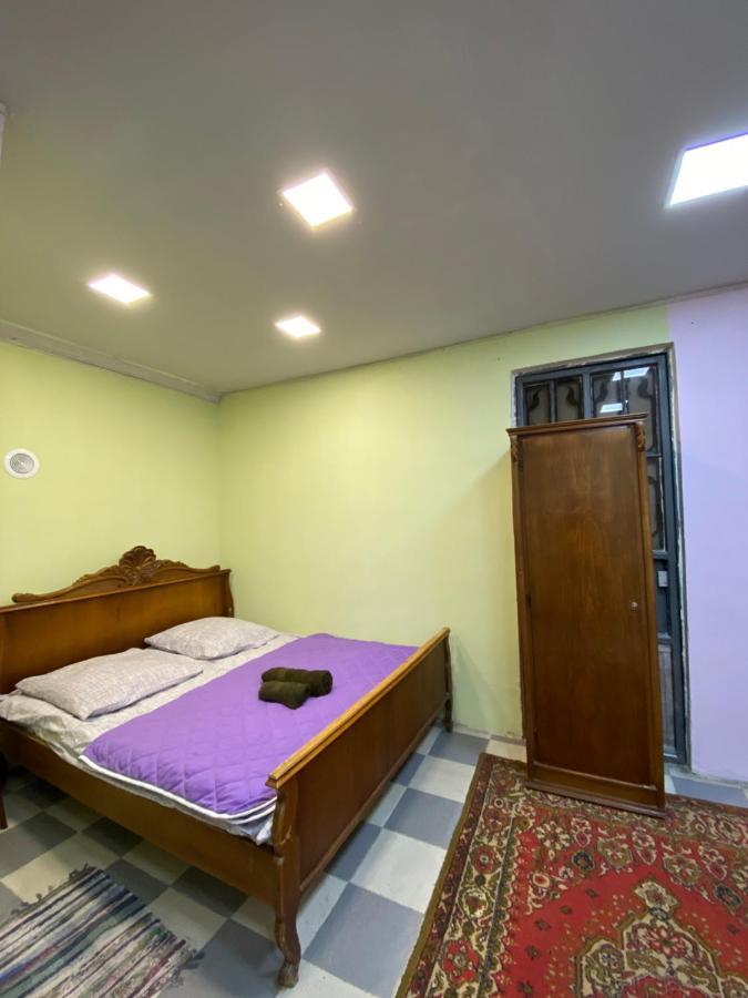 예레반 Vahe'S Family Guests House 아파트 외부 사진
