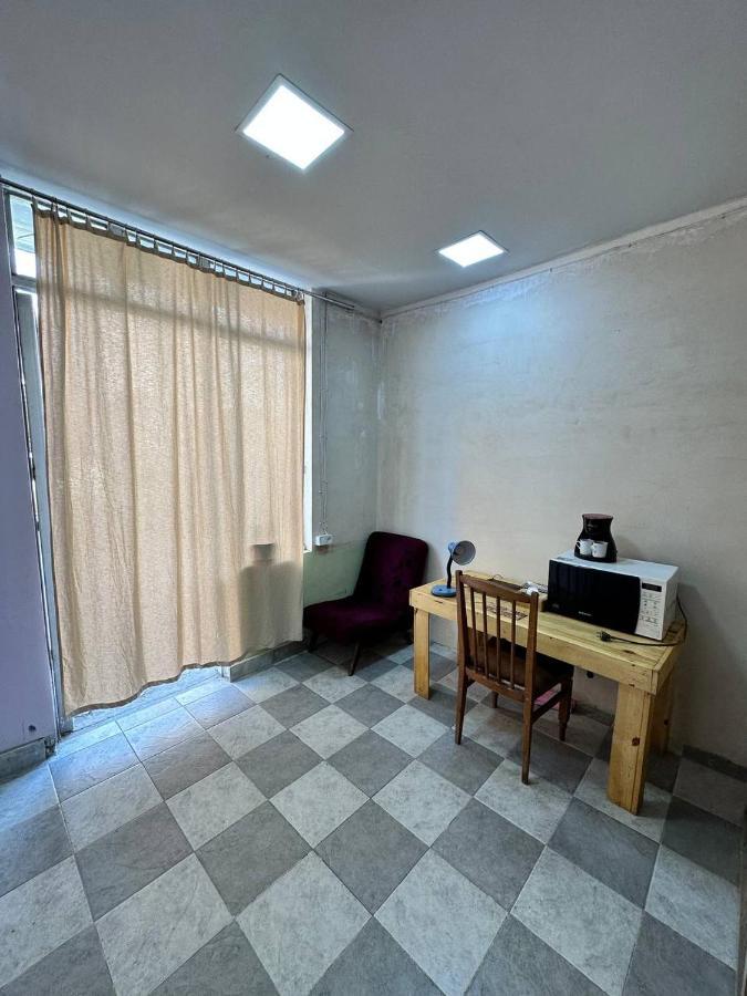 예레반 Vahe'S Family Guests House 아파트 외부 사진