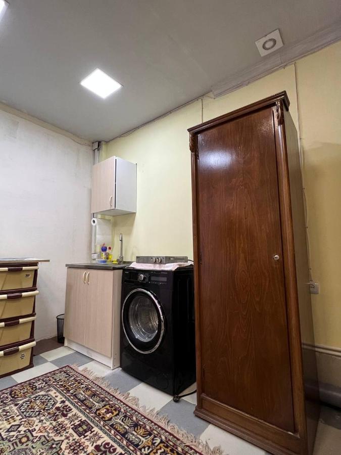 예레반 Vahe'S Family Guests House 아파트 외부 사진