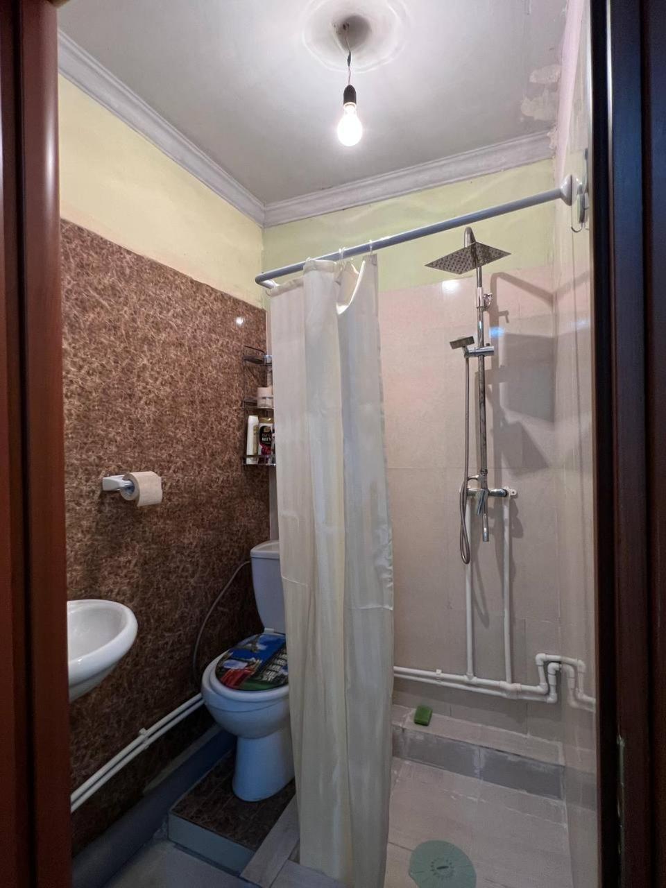 예레반 Vahe'S Family Guests House 아파트 외부 사진