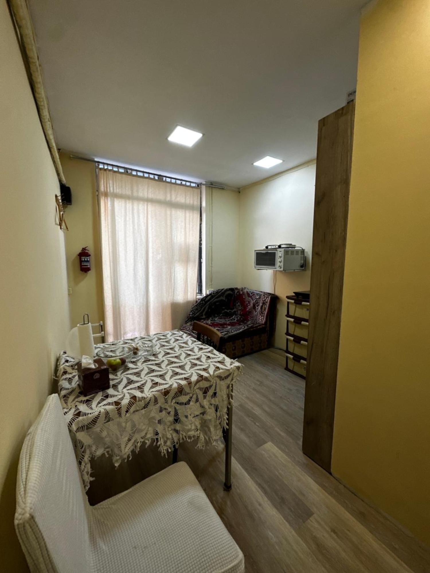 예레반 Vahe'S Family Guests House 아파트 외부 사진